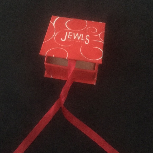 💕Host Pick💕Silver 3/4” sq Pendent and Box Chain w/crystal Cubic Zirconia - Picture 8 of 8